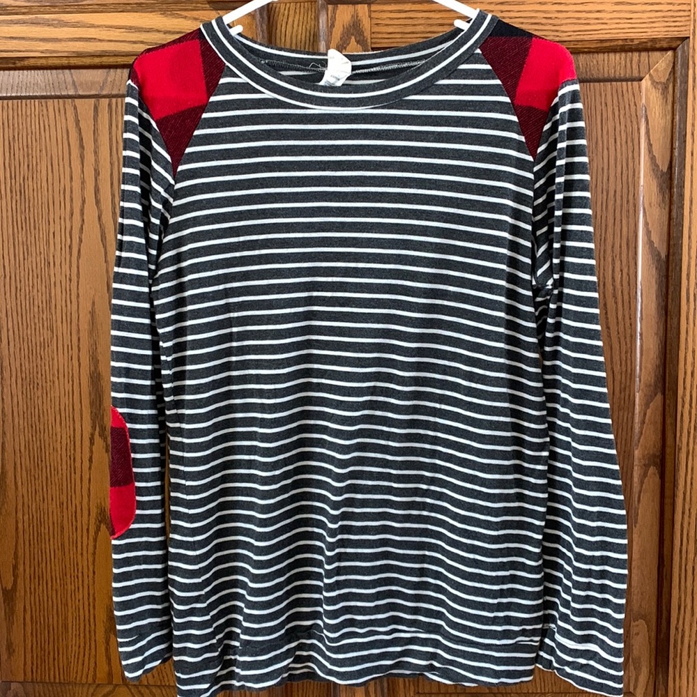 Women’s lightweight long sleeve